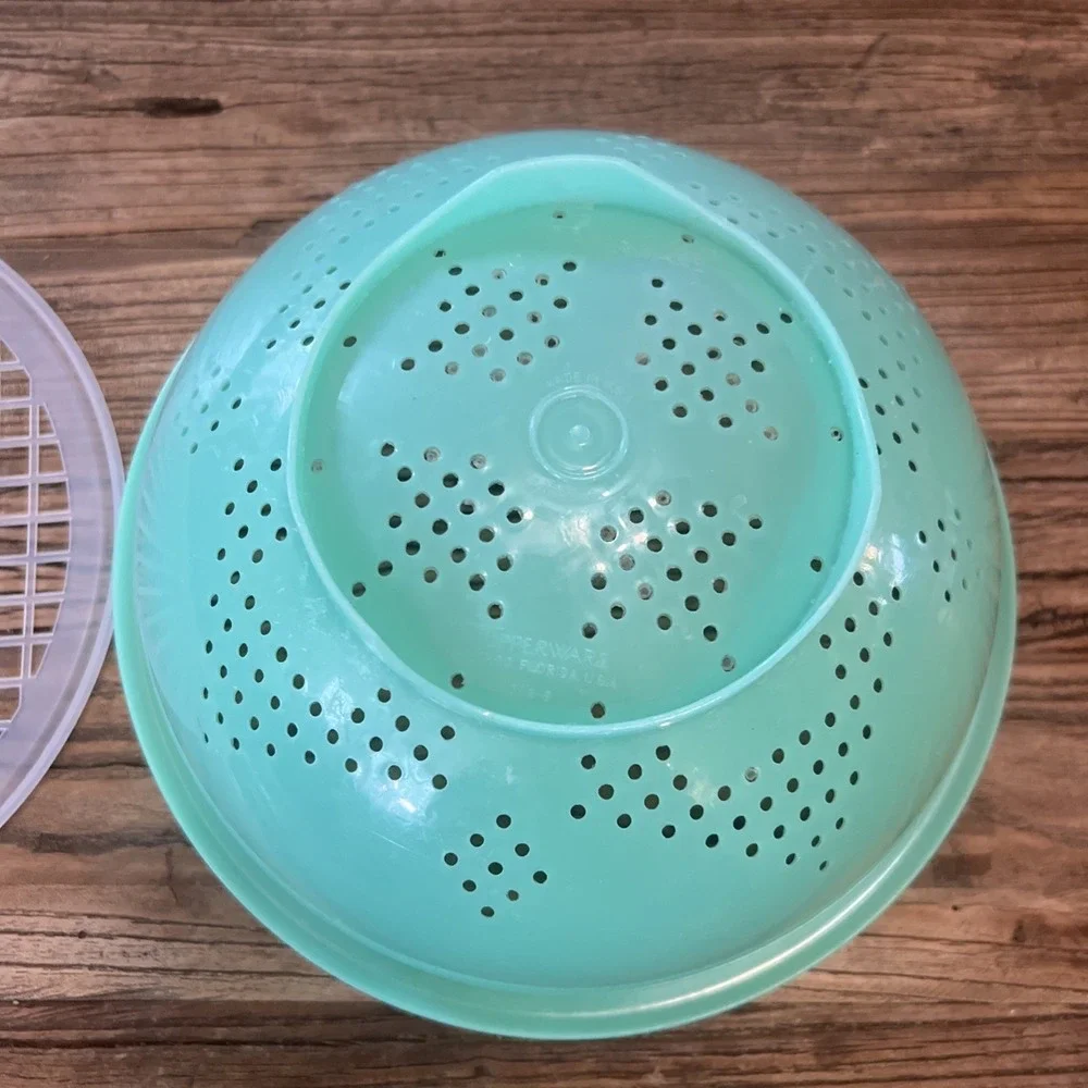 Vintage Tupperware Strainer‎ Colander Bowl Grid Lid, Wonderlier Bowl